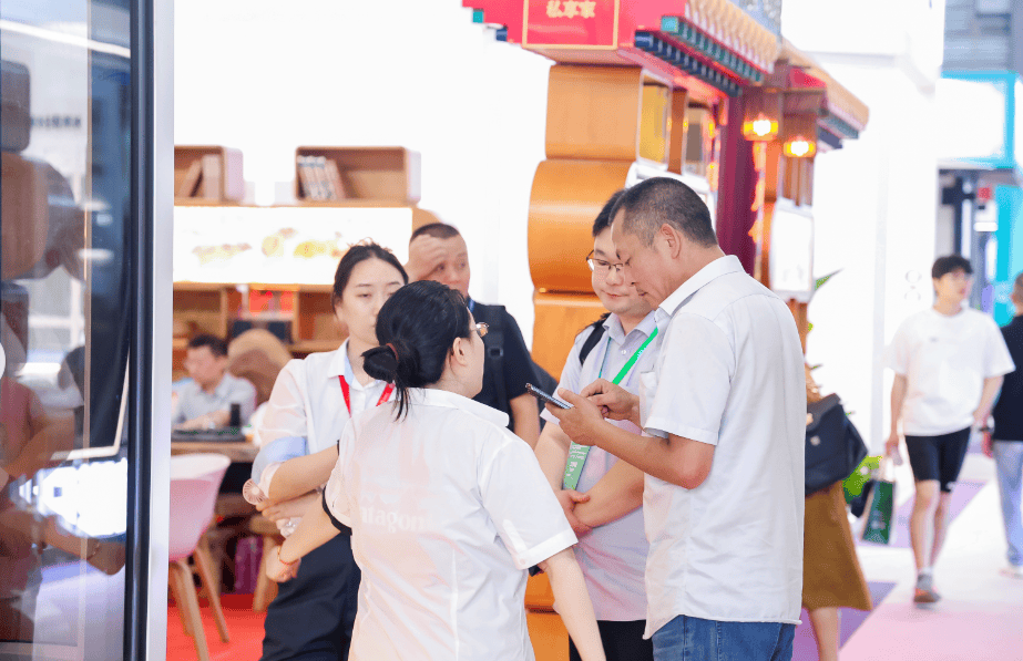 瓦力棋牌露营神器-2026年广州帐篷、睡袋、防潮垫展览会(图3)